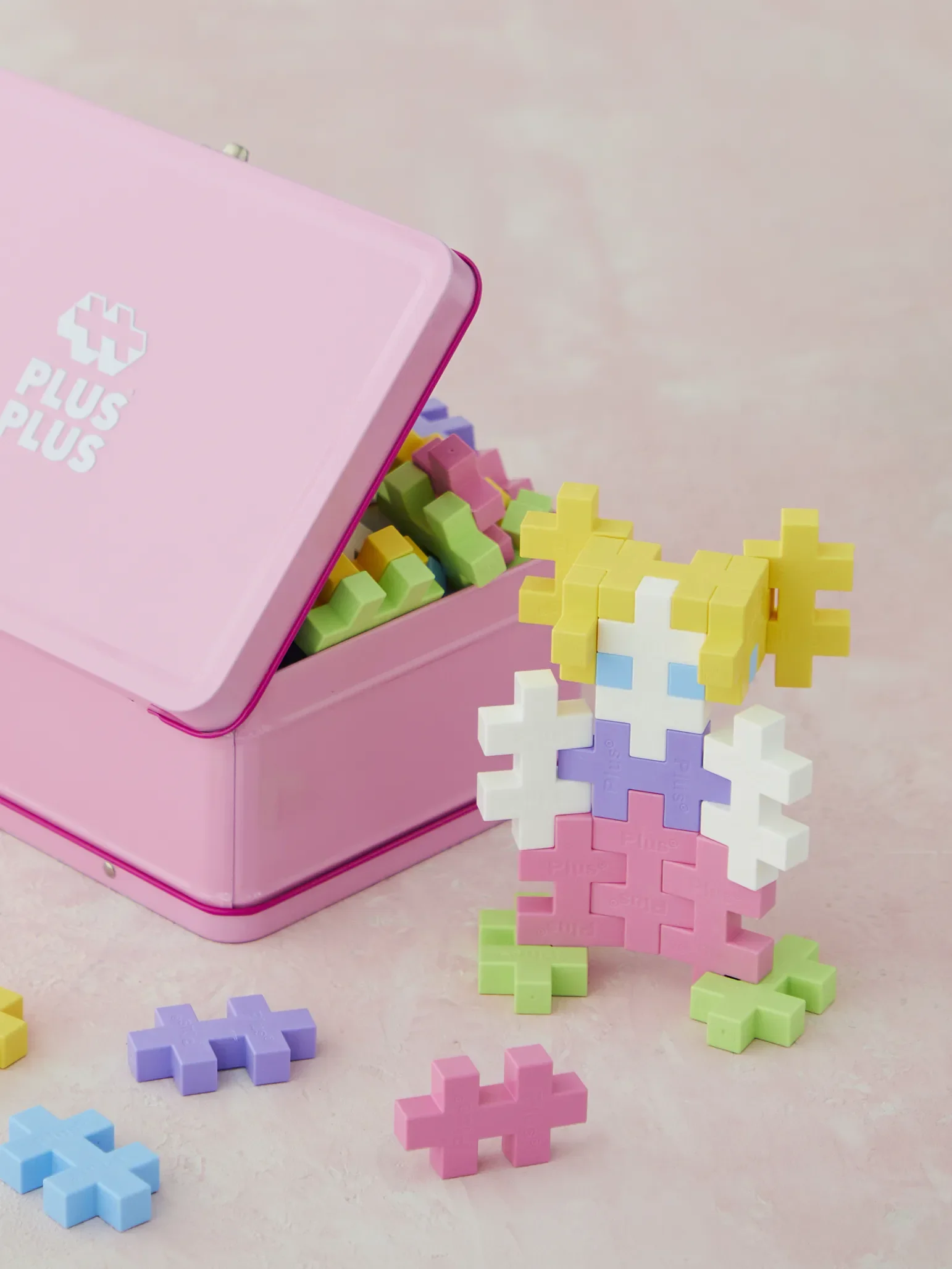 BIG Metal Suitcase Pink - 70 pcs - Image 3