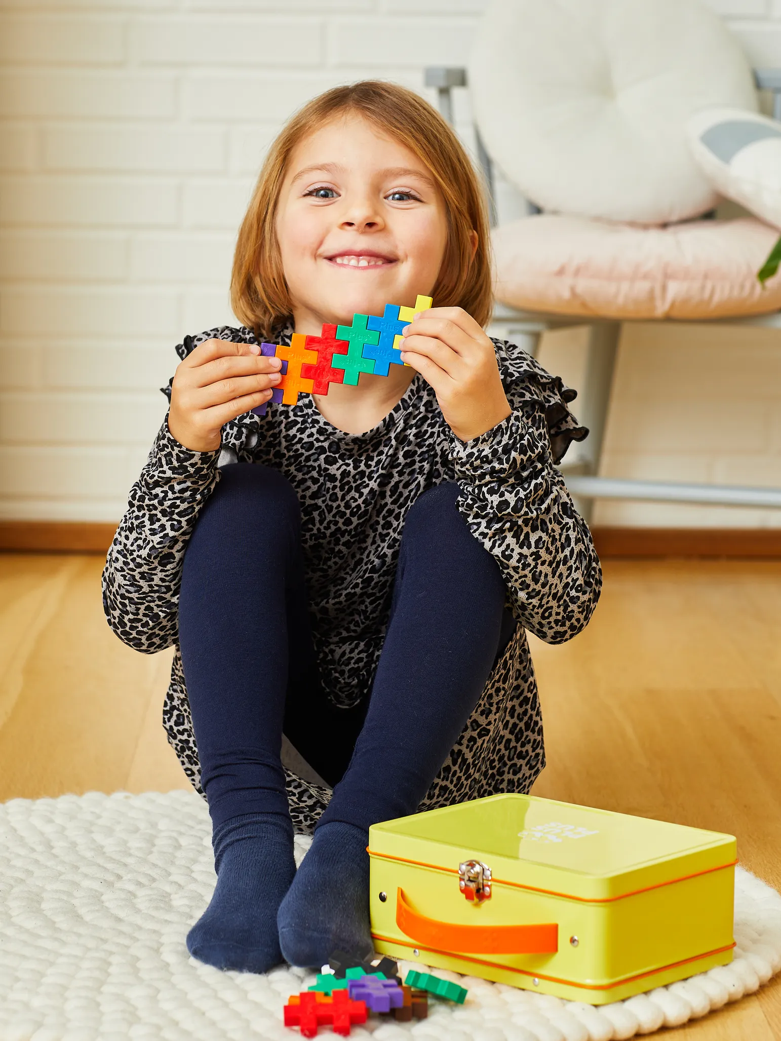 BIG Metal Suitcase Yellow - 70 pcs - Image 5